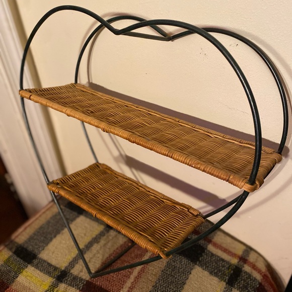 Shelf- heart shaped wall shelf - Picture 3 of 10